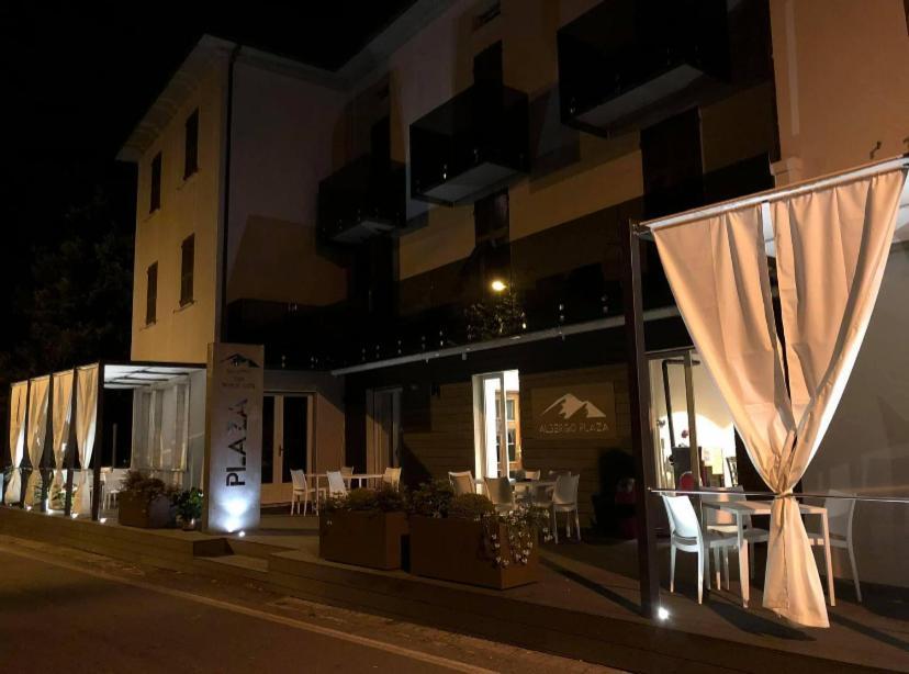 Albergo Plaza Tornolo Exterior foto